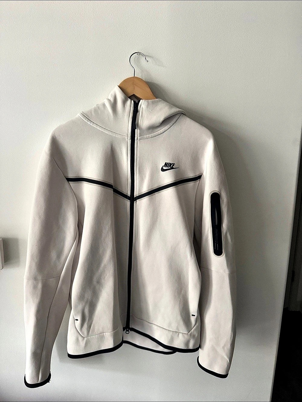 Nike White Full-Zip Hooded Jacket Size Large